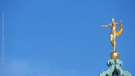Goldene Frau auf Schloss Charlottenburg